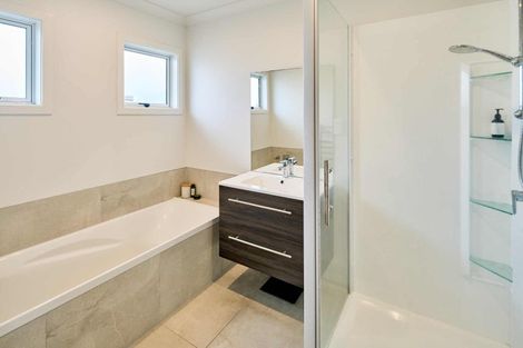 Photo of property in 88 Hillcrest Road, Raumati Beach, Paraparaumu, 5032