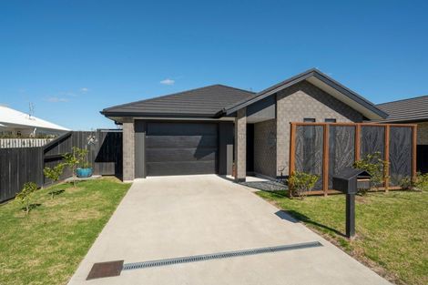 Photo of property in 11 Eastbank Drive, Katikati, 3129