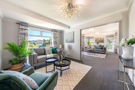 Photo of property in 18 Cresswell Place, Johnsonville, Wellington, 6037