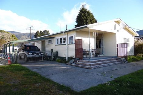 Photo of property in 37 Aylmer Street, Ross, 7812