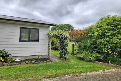 Photo of property in 1477 State Highway 16, Waimauku, 0883