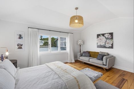 Photo of property in 11 Colenso Avenue, Hospital Hill, Napier, 4110
