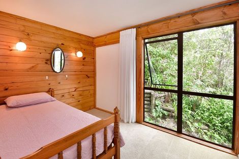 Photo of property in 65 De Luen Avenue, Tindalls Beach, Whangaparaoa, 0930