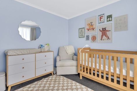 Photo of property in 9 Discovery Place, Marfell, New Plymouth, 4310