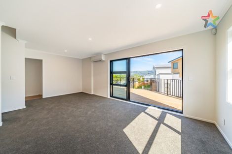 Photo of property in 1/1 Helvetia Grove, Naenae, Lower Hutt, 5011