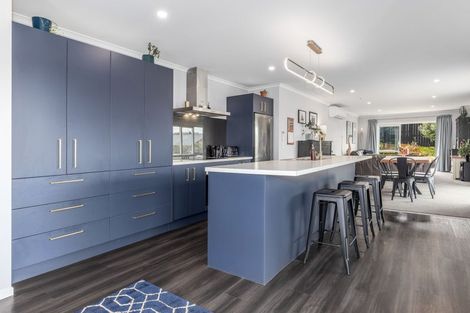 Photo of property in 64 Toi Street, Otaki Beach, Otaki, 5512