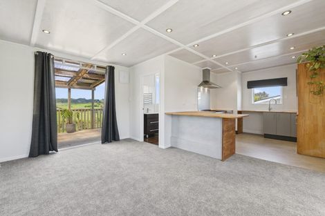 Photo of property in 21 Brigitte View, Snells Beach, 0920