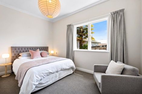 Photo of property in 3 Moeller Street, Taradale, Napier, 4112