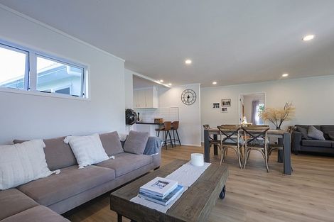 Photo of property in 4 Bethells Road, Waitakere, Auckland, 0816