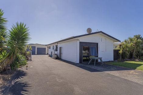 Photo of property in 34 Cook Drive, Whitianga, 3510