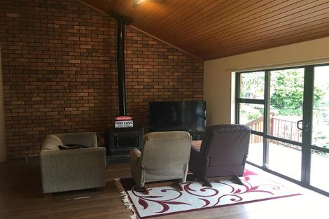 Photo of property in 332 Upper Orewa Road, Wainui, Silverdale, 0992