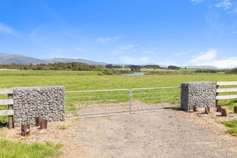 Photo of property in 49 Whio Grove, Hokio Beach, 5571