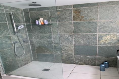 Photo of property in Oriana Apartments, 248 Oriental Parade, Oriental Bay, Wellington, 6011