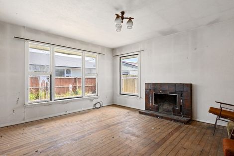 Photo of property in 15 Vancouver Crescent, Wainoni, Christchurch, 8061