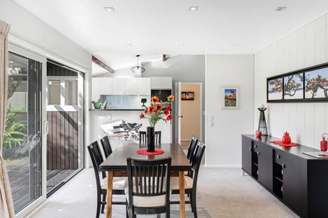 Photo of property in 13 Tyrian Close, Half Moon Bay, Auckland, 2012