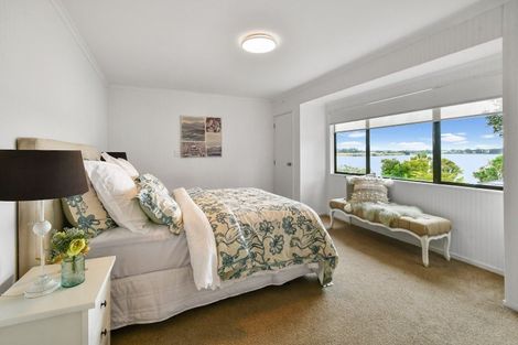 Photo of property in 7 Cumbrian Place, Conifer Grove, Takanini, 2112