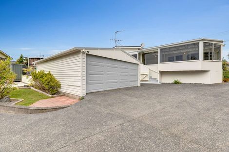 Photo of property in 36 Tiri Road, Manly, Whangaparaoa, 0930