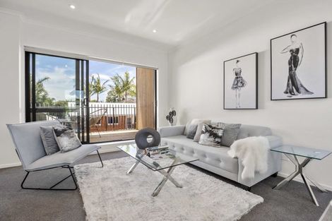 Photo of property in 500d Te Atatu Road, Te Atatu Peninsula, Auckland, 0610