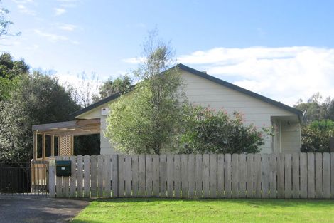 Photo of property in 52 Anich Road, Massey, Auckland, 0614