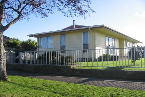 Photo of property in 116 Apollo Parade, Milson, Palmerston North, 4414