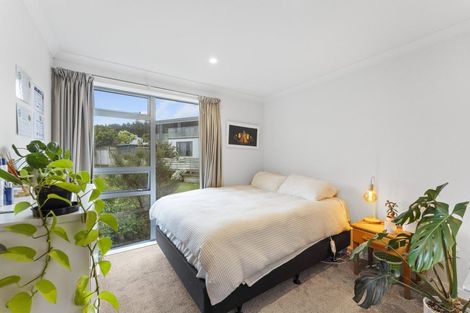 Photo of property in 22 Arahiwi Grove, Tirohanga, Lower Hutt, 5010