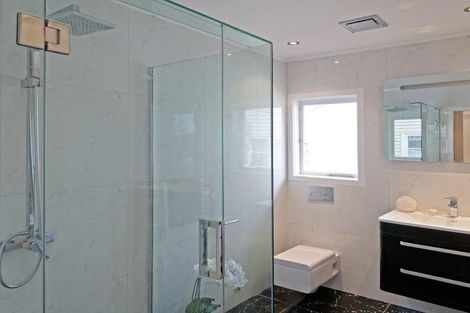 Photo of property in 5 Twin Parks Rise, Papakura, 2110