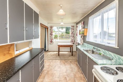 Photo of property in 36 Kowhai Street, Castlecliff, Whanganui, 4501