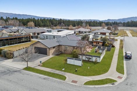 Photo of property in 16 Henderson Drive, Alexandra, 9320