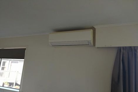 Photo of property in 62 Edgewater Drive, Pakuranga, Auckland, 2010