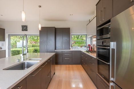 Photo of property in 24 Mewburn Rise, Karori, Wellington, 6012