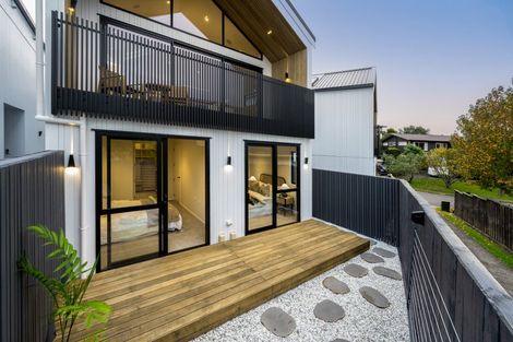 Photo of property in 15b Kiri Place, Mairangi Bay, Auckland, 0630