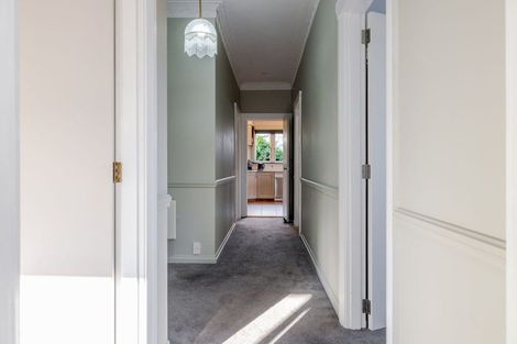 Photo of property in 32 Rewa Street, Takaro, Palmerston North, 4412