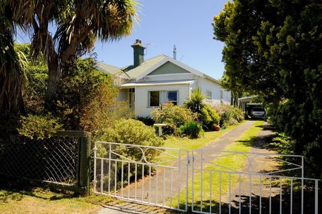 Photo of property in 30 Rhodes Street, Waimate, 7924