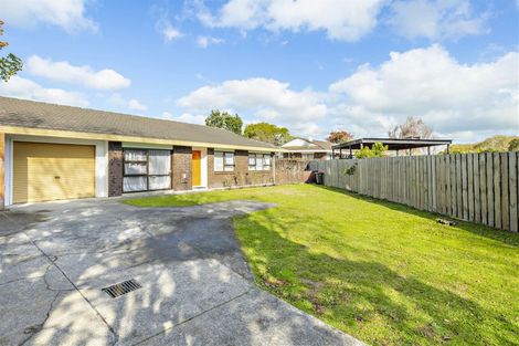 Photo of property in 2/9 Sharivari Place, Conifer Grove, Takanini, 2112