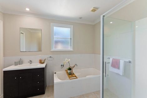 Photo of property in 41a Tiromoana Road, Raumati South, Paraparaumu, 5032