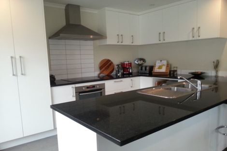 Photo of property in 70 Ngataringa Road, Devonport, Auckland, 0624