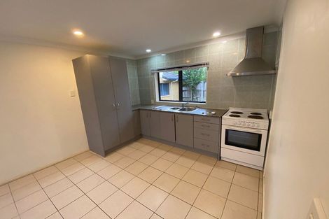 Photo of property in 44 Larne Avenue, Pakuranga Heights, Auckland, 2010