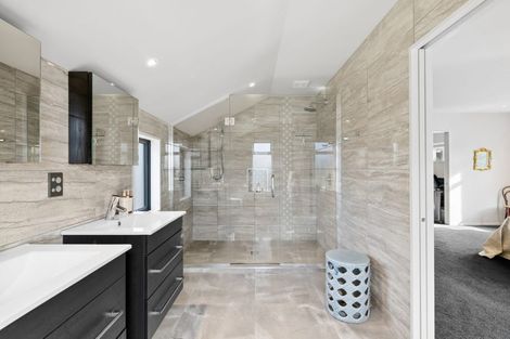 Photo of property in 11 Plynlimon Road, Fendalton, Christchurch, 8052