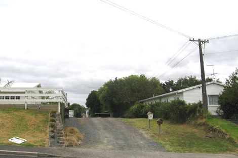 Photo of property in 28 Tiri Tiri Road, Birkdale, Auckland, 0626