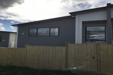 Photo of property in 6 Sophie Lane, Henderson, Auckland, 0612