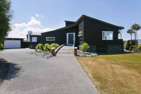 Photo of property in 7 Cameron Drive, Acacia Bay, Taupo, 3385