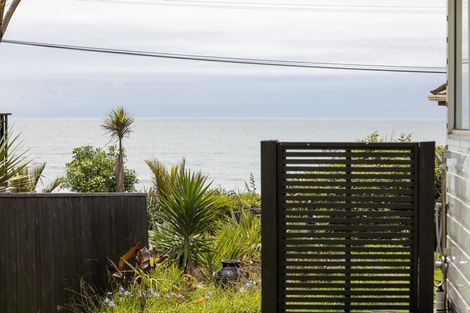 Photo of property in 4 Shearer Drive, Oakura, 4314