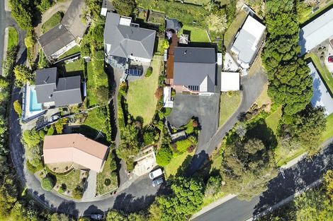 Photo of property in 38 Seaview Road, Marfell, New Plymouth, 4310
