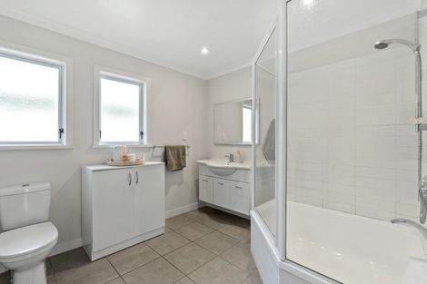 Photo of property in 225 Muritai Road, Eastbourne, Lower Hutt, 5013