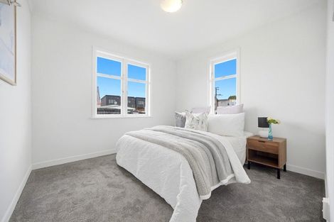 Photo of property in 102 Taikata Road, Te Atatu Peninsula, Auckland, 0610