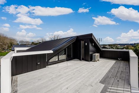 Photo of property in 3 Kaaramuramu Lane, Mangere Bridge, Auckland, 2022