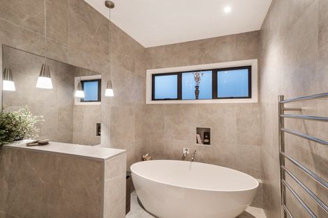 Photo of property in 212 Monument Road, Clevedon, Papakura, 2582