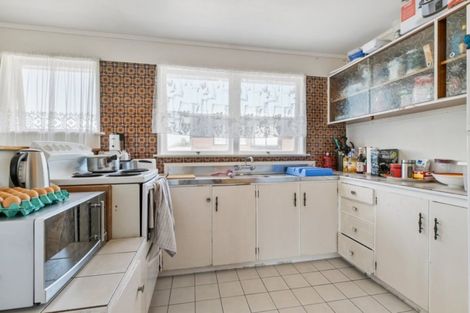 Photo of property in 11 Domain Road, Weymouth, Auckland, 2103