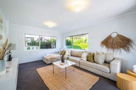 Photo of property in 2/50 Seaview Road, Castor Bay, Auckland, 0620