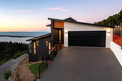 Photo of property in 307a Mount Pleasant Road, Mount Pleasant, Christchurch, 8081